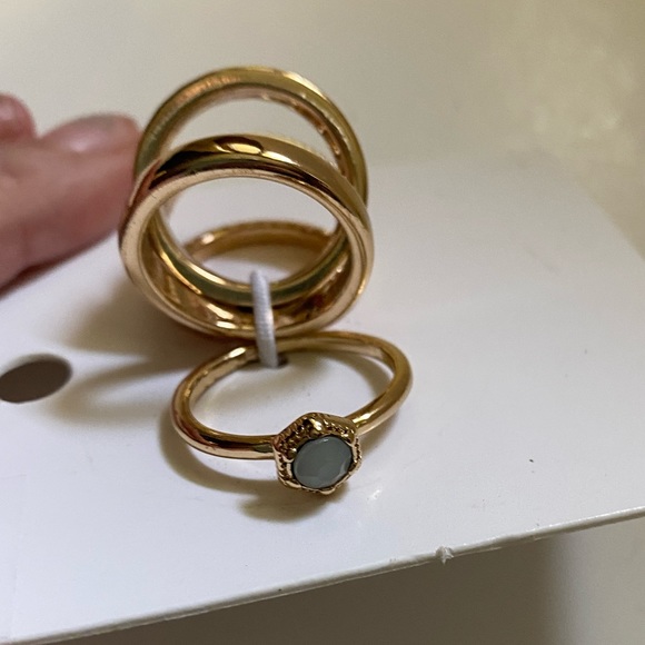 2 sets of Stack Rings Gold tone from H&M Silver tone Unknown Brand M/L size 8 - Picture 5 of 6